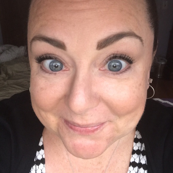 Meet your Posher, Jennifer - Picture 1 of 1